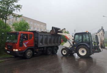 Подрядные организации продолжают ремонтные работы на участках городских дорог 