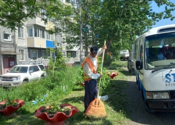 В краевой столице продолжается покос сорной травы